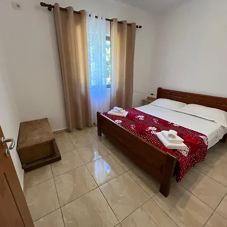 Prekal Park Kamping Bed & Breakfast Shkoder