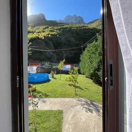 Prekal Park Kamping Bed & Breakfast Shkoder