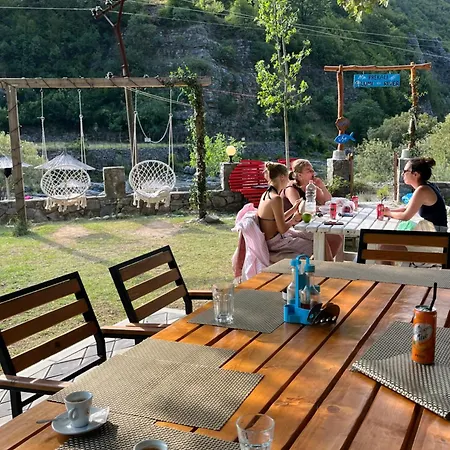 Prekal Park Kamping Bed & Breakfast Shkodër