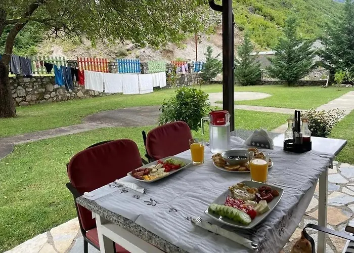 Prekal Park Kamping Bed & Breakfast 3*