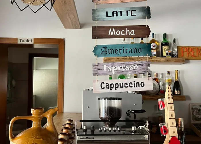 ベッド・アンド・ブレックファスト Prekal Park Kamping