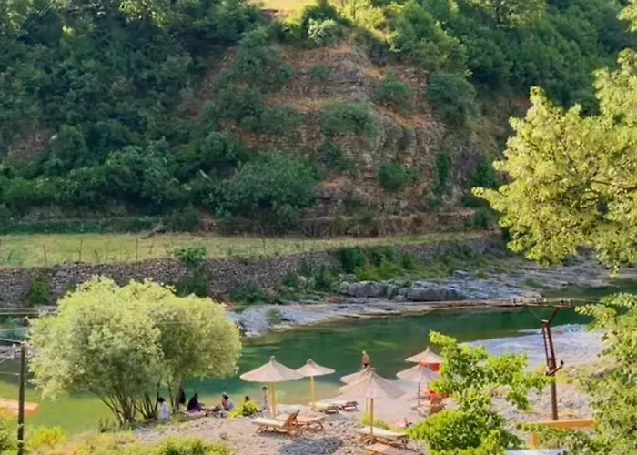 ベッド・アンド・ブレックファスト Prekal Park Kamping 3*